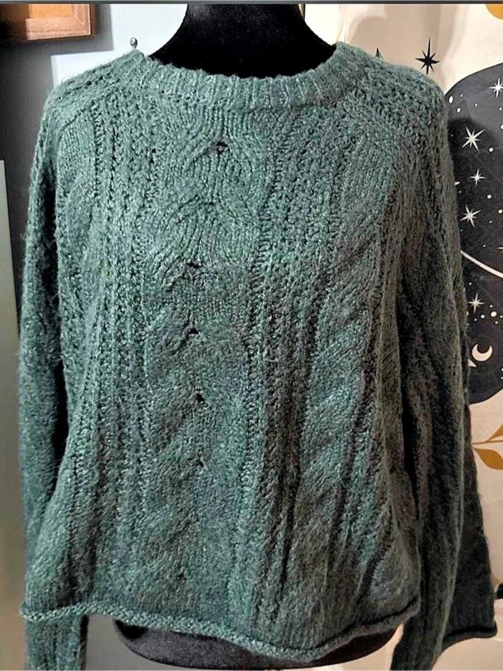 Universal Thread Cable Knit Crewneck Sweater in Green
